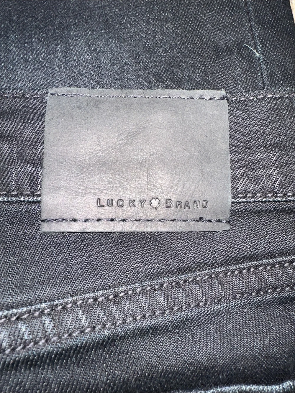 NWT Lucky Brand Women’s  Black Ripped Skinny Jeans
